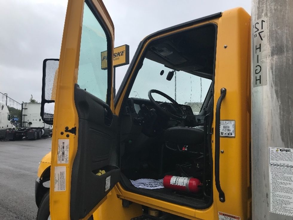 Medium Duty Box Truck-Light and Medium Duty Trucks-International-2022-MV607-Kansas City-MO-238,156\n\t\tmiles-$ 37,750 - Image 15