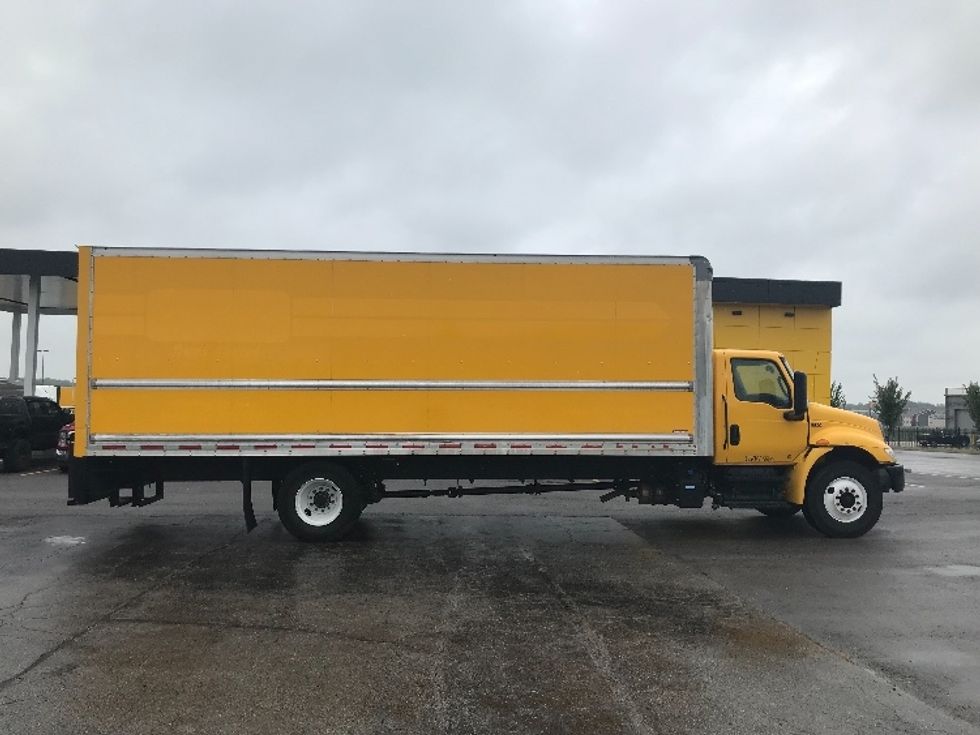 Medium Duty Box Truck-Light and Medium Duty Trucks-International-2022-MV607-Kansas City-MO-238,156\n\t\tmiles-$ 37,750 - Image 14