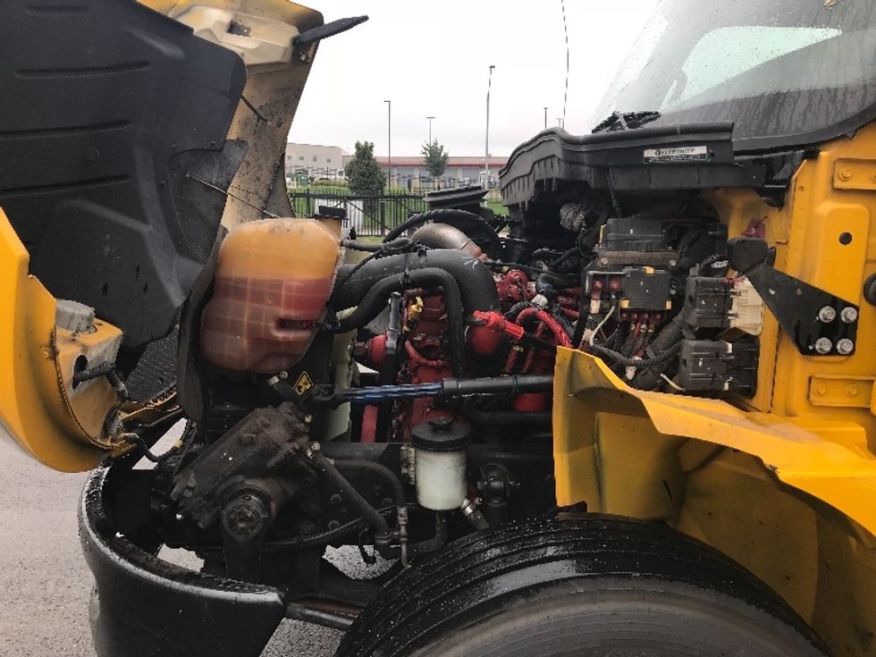Medium Duty Box Truck-Light and Medium Duty Trucks-International-2022-MV607-Kansas City-MO-238,156\n\t\tmiles-$ 37,750 - Image 23