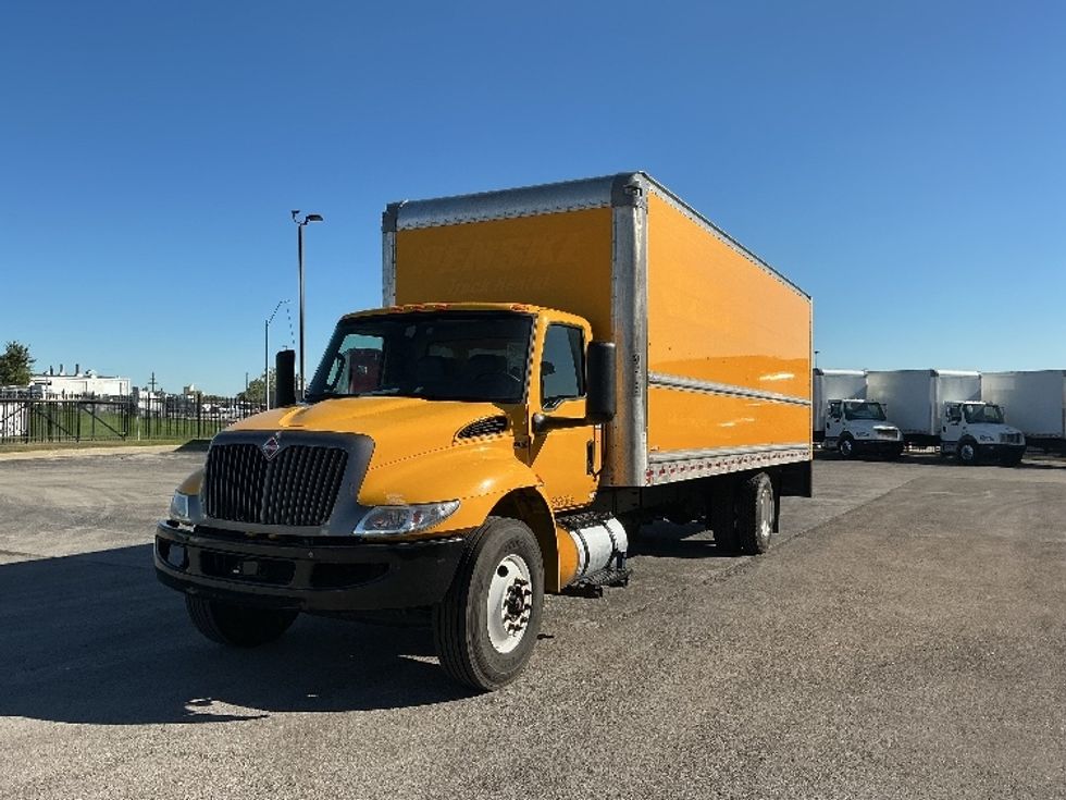Medium Duty Box Truck-Light and Medium Duty Trucks-International-2022-MV607-Kansas City-MO-238,156\n\t\tmiles-$ 37,750 - Image 3