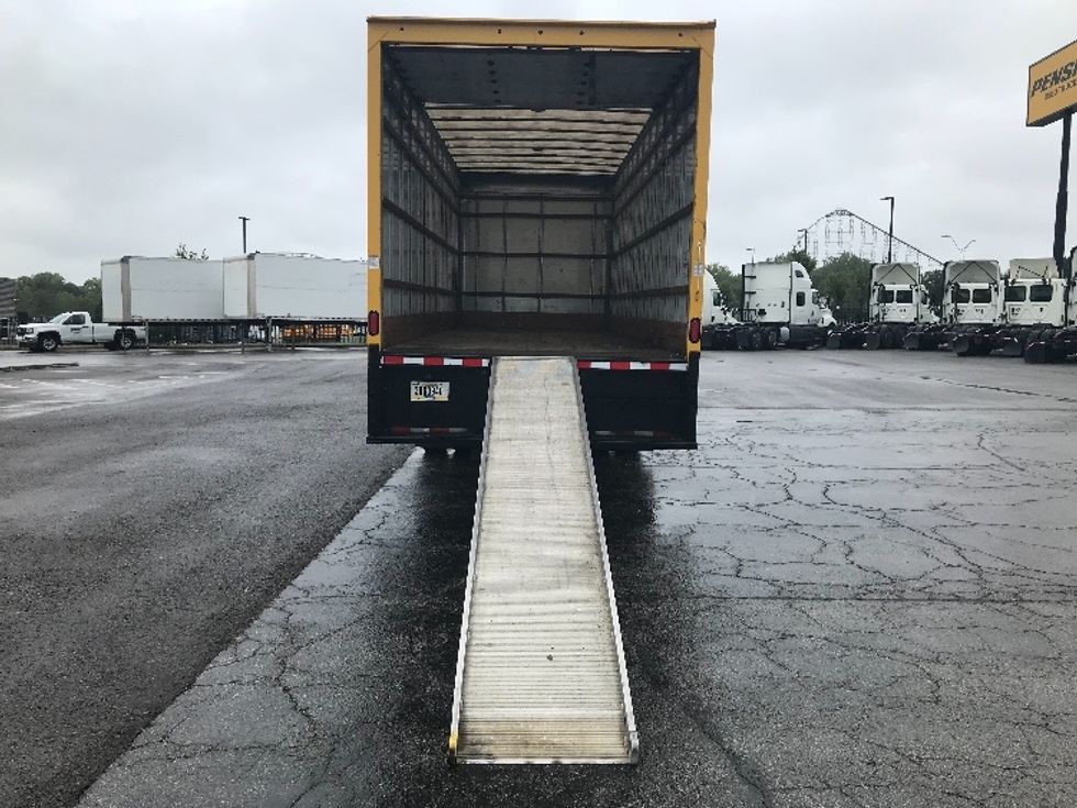 Medium Duty Box Truck-Light and Medium Duty Trucks-International-2022-MV607-Kansas City-MO-238,156\n\t\tmiles-$ 37,750 - Image 8