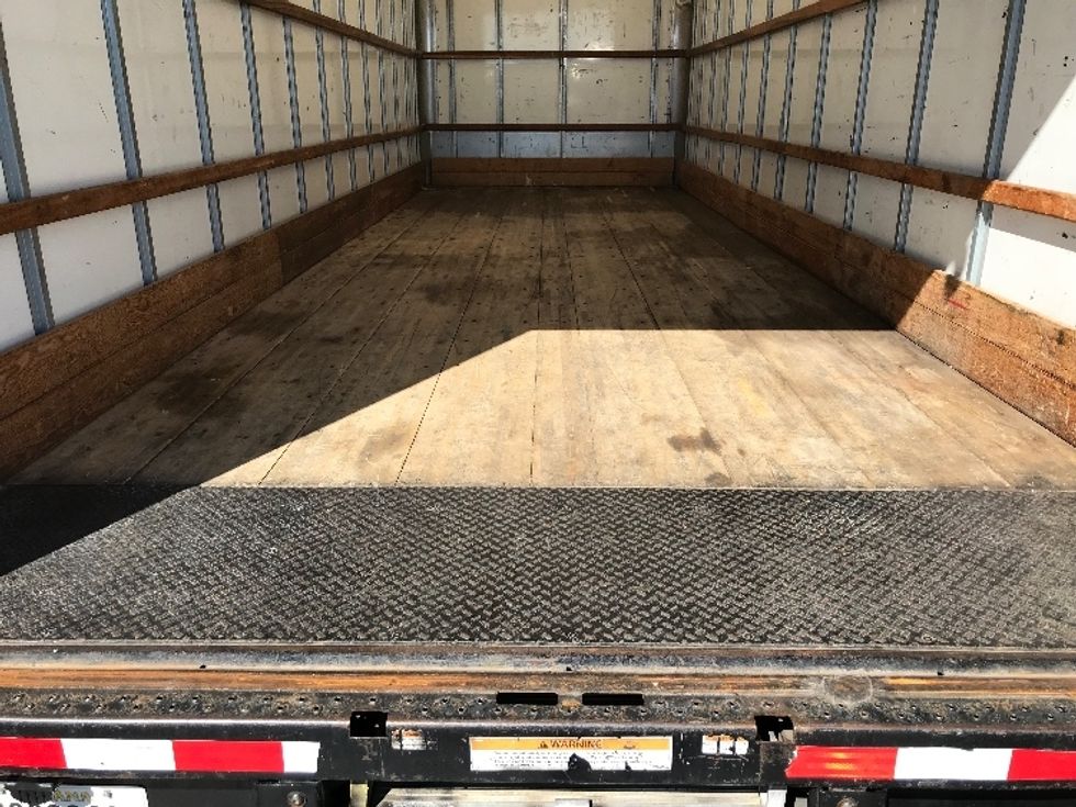 Medium Duty Box Truck-Light and Medium Duty Trucks-International-2022-MV607-Kansas City-MO-238,156\n\t\tmiles-$ 37,750 - Image 9