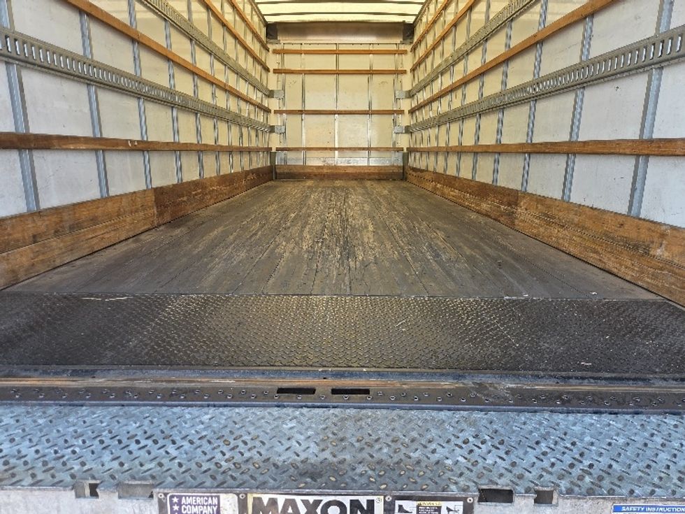 Medium Duty Box Truck-Light and Medium Duty Trucks-International-2022-MV607-Kansas City-MO-92,951\n\t\tmiles-$ 77,500 - Image 10