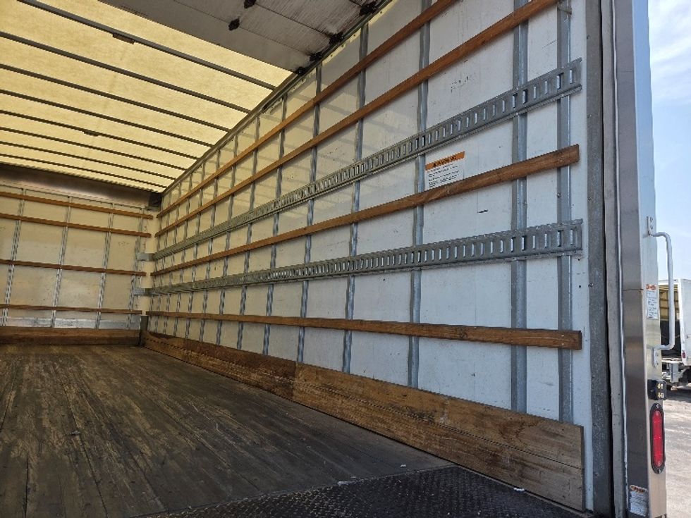 Medium Duty Box Truck-Light and Medium Duty Trucks-International-2022-MV607-Kansas City-MO-92,951\n\t\tmiles-$ 77,500 - Image 12