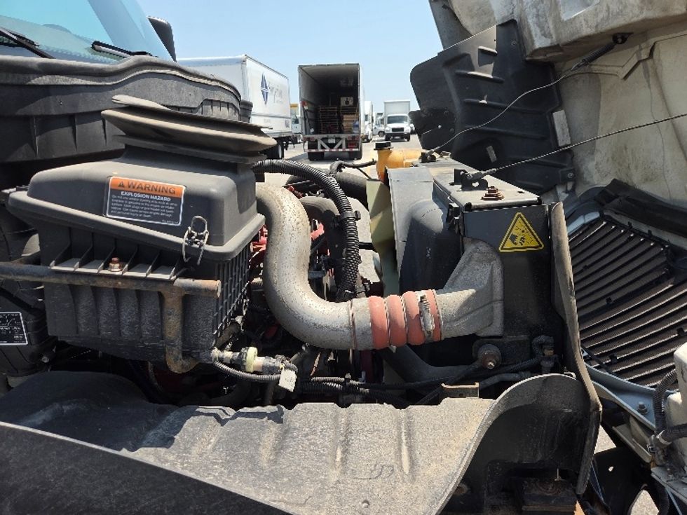 Medium Duty Box Truck-Light and Medium Duty Trucks-International-2022-MV607-Kansas City-MO-92,951\n\t\tmiles-$ 77,500 - Image 23