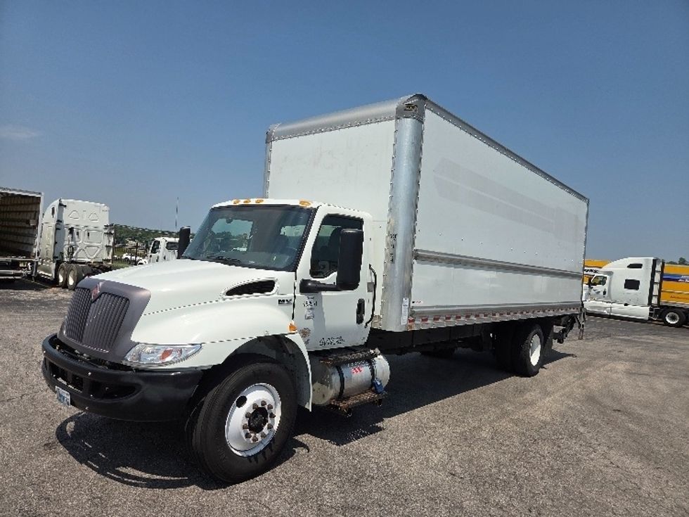 Medium Duty Box Truck-Light and Medium Duty Trucks-International-2022-MV607-Kansas City-MO-92,951\n\t\tmiles-$ 77,500 - Image 3