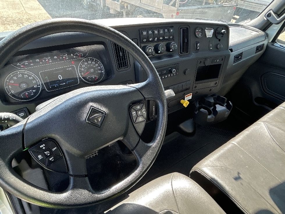 Medium Duty Box Truck-Light and Medium Duty Trucks-International-2022-MV607-Katy-TX-125,788\n\t\tmiles-$ 69,250 - Image 17