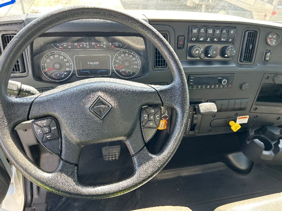 Medium Duty Box Truck-Light and Medium Duty Trucks-International-2022-MV607-Katy-TX-125,788\n\t\tmiles-$ 69,250 - Image 18