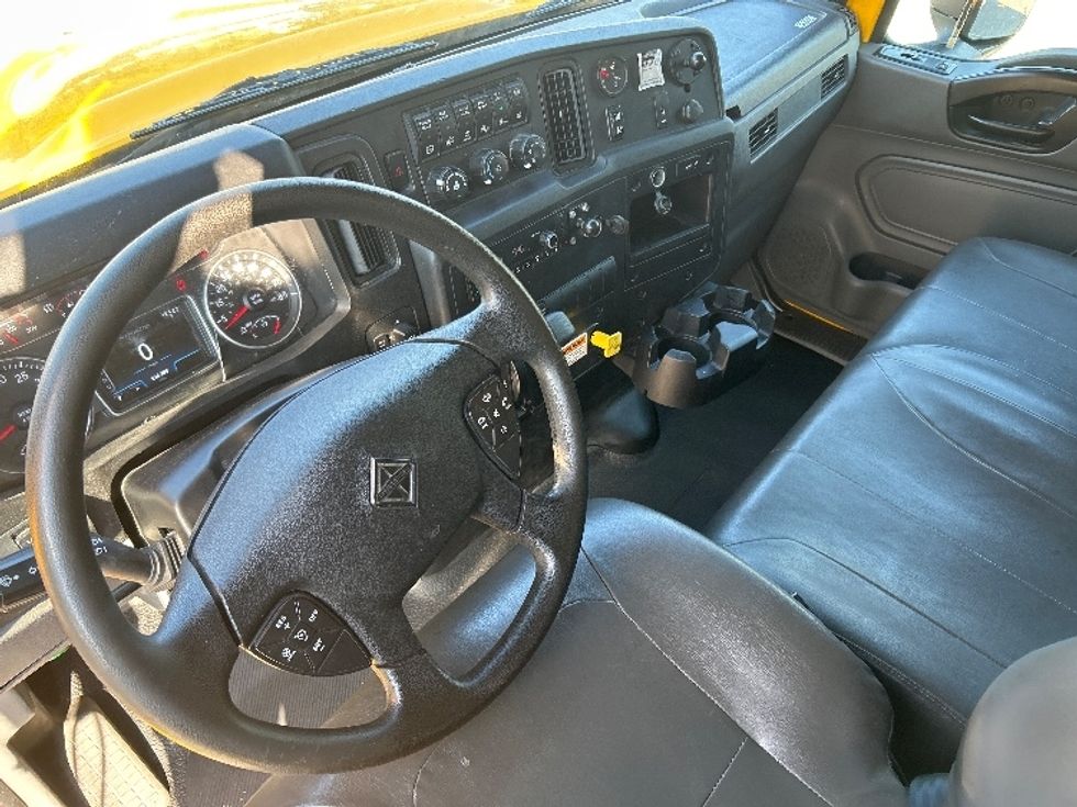 Medium Duty Box Truck-Light and Medium Duty Trucks-International-2022-MV607-Katy-TX-224,709\n\t\tmiles-$ 48,250 - Image 17