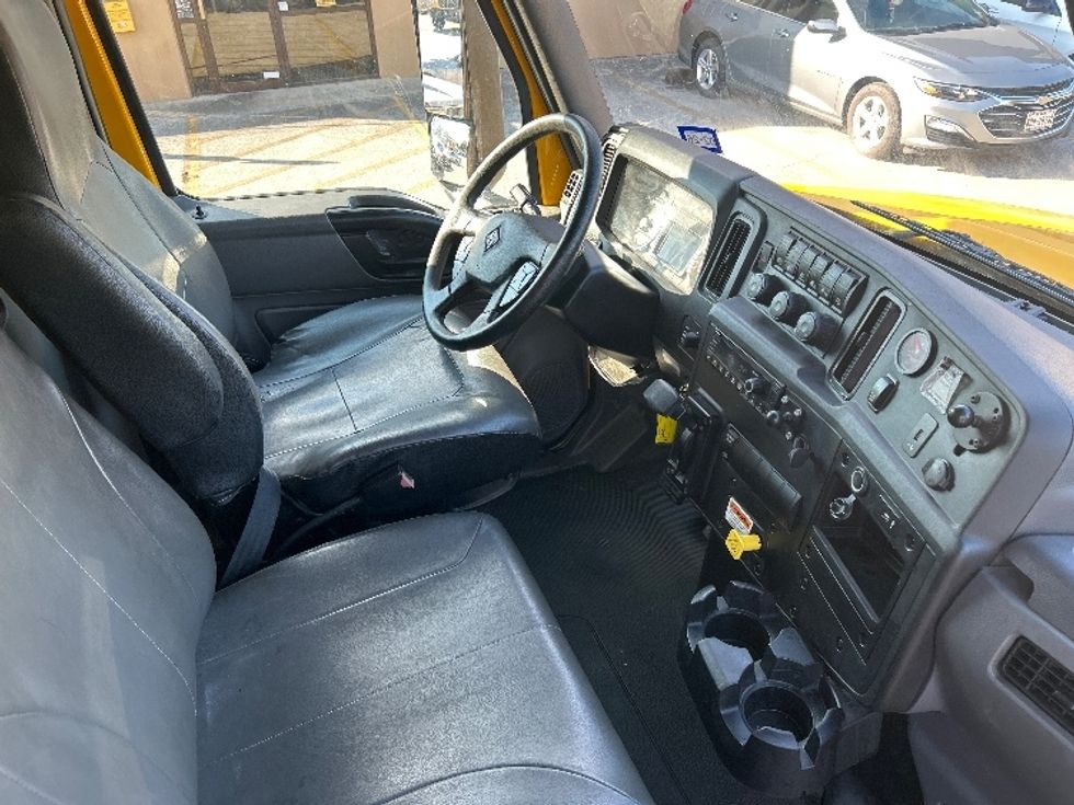 Medium Duty Box Truck-Light and Medium Duty Trucks-International-2022-MV607-Katy-TX-224,709\n\t\tmiles-$ 48,250 - Image 22