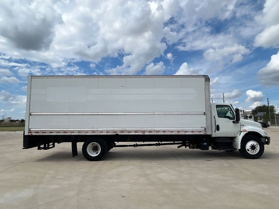Medium Duty Box Truck-Light and Medium Duty Trucks-International-2022-MV607-Katy-TX-251,791\n\t\tmiles-$ 41,250 - Image 15