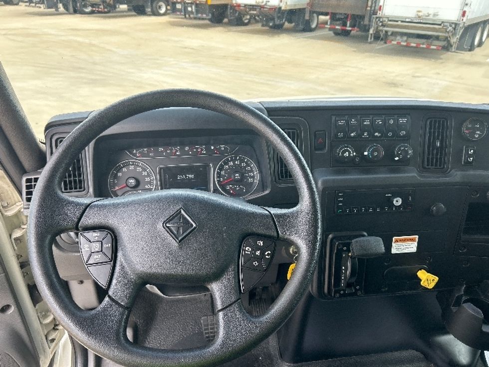 Medium Duty Box Truck-Light and Medium Duty Trucks-International-2022-MV607-Katy-TX-251,791\n\t\tmiles-$ 41,250 - Image 18
