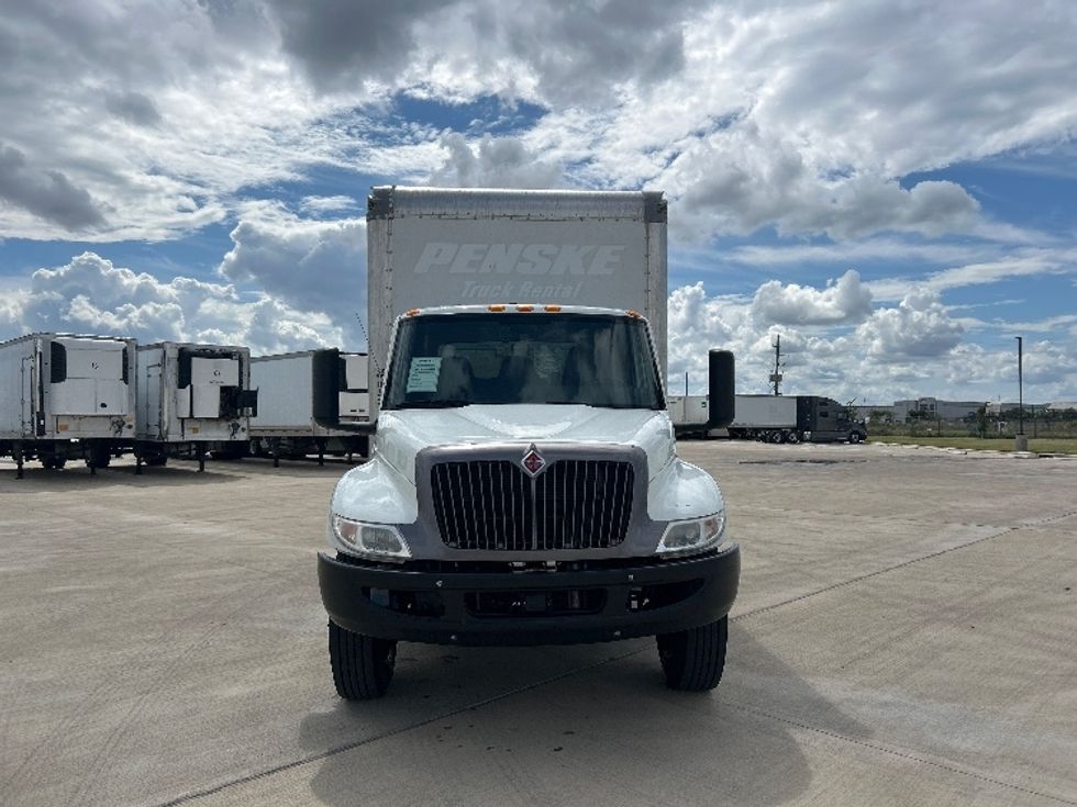 Medium Duty Box Truck-Light and Medium Duty Trucks-International-2022-MV607-Katy-TX-251,791\n\t\tmiles-$ 41,250 - Image 2