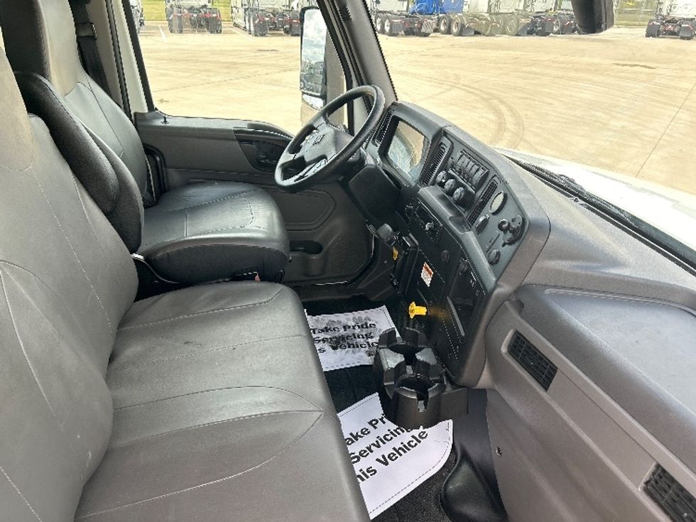 Medium Duty Box Truck-Light and Medium Duty Trucks-International-2022-MV607-Katy-TX-251,791\n\t\tmiles-$ 41,250 - Image 22