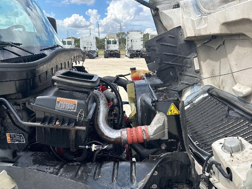 Medium Duty Box Truck-Light and Medium Duty Trucks-International-2022-MV607-Katy-TX-251,791\n\t\tmiles-$ 41,250 - Image 23