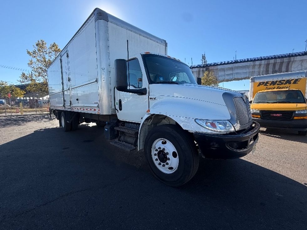 Medium Duty Box Truck-Light and Medium Duty Trucks-International-2022-MV607-Kearny-NJ-123,872\n\t\tmiles-$ 76,000 - Image 1