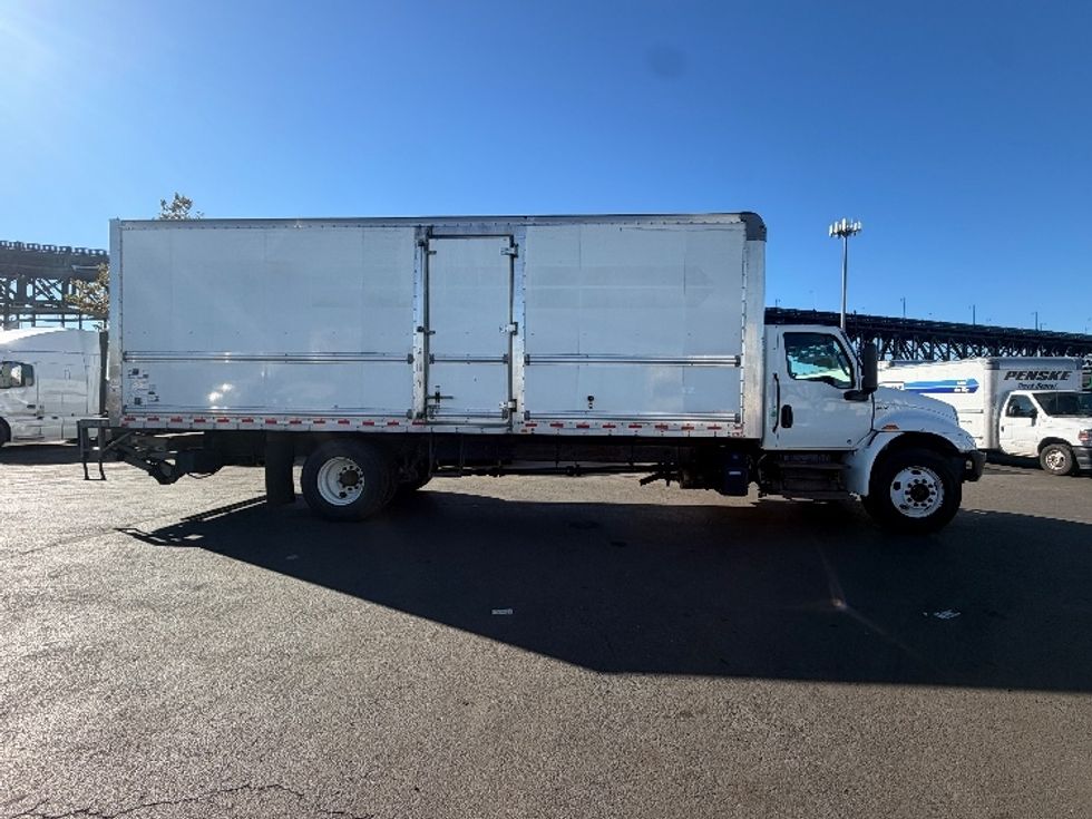 Medium Duty Box Truck-Light and Medium Duty Trucks-International-2022-MV607-Kearny-NJ-123,872\n\t\tmiles-$ 76,000 - Image 15