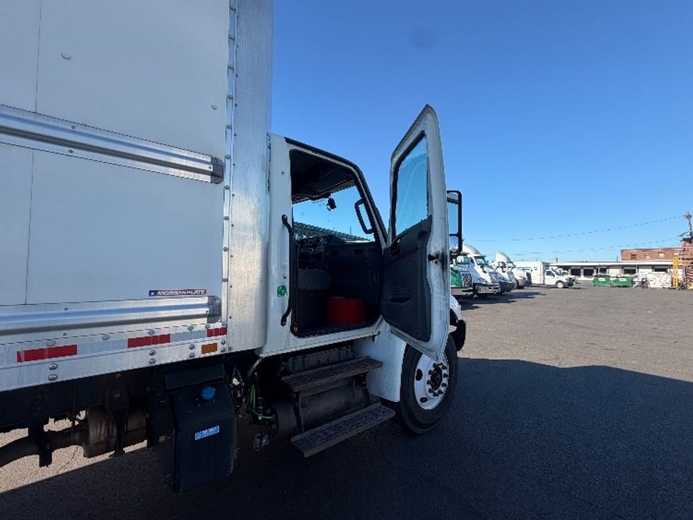 Medium Duty Box Truck-Light and Medium Duty Trucks-International-2022-MV607-Kearny-NJ-123,872\n\t\tmiles-$ 76,000 - Image 20