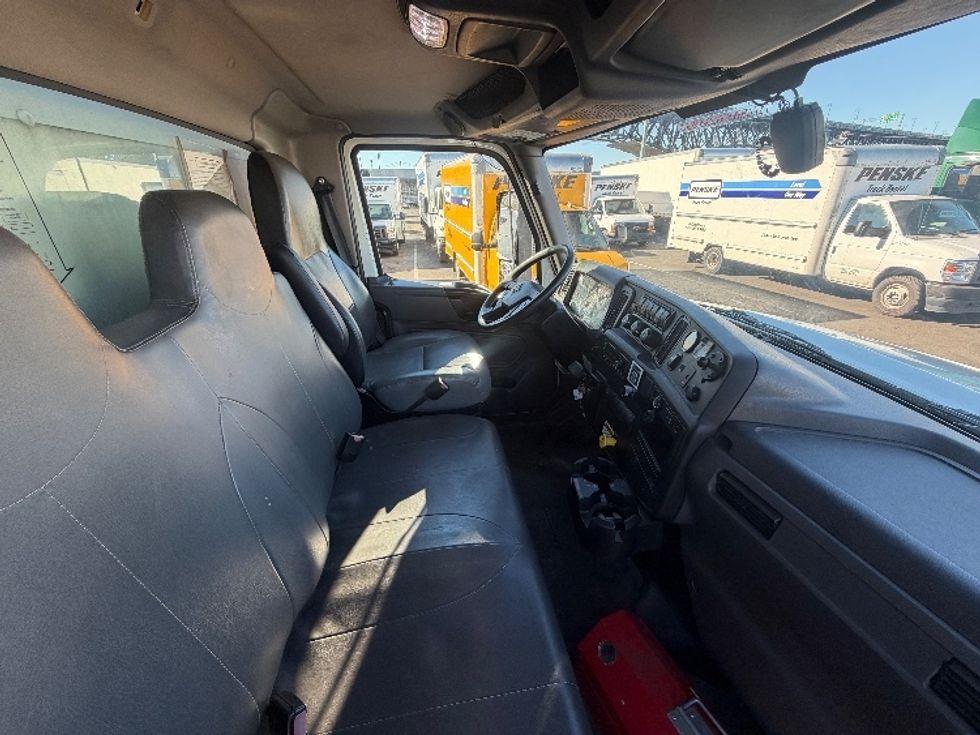 Medium Duty Box Truck-Light and Medium Duty Trucks-International-2022-MV607-Kearny-NJ-123,872\n\t\tmiles-$ 76,000 - Image 22