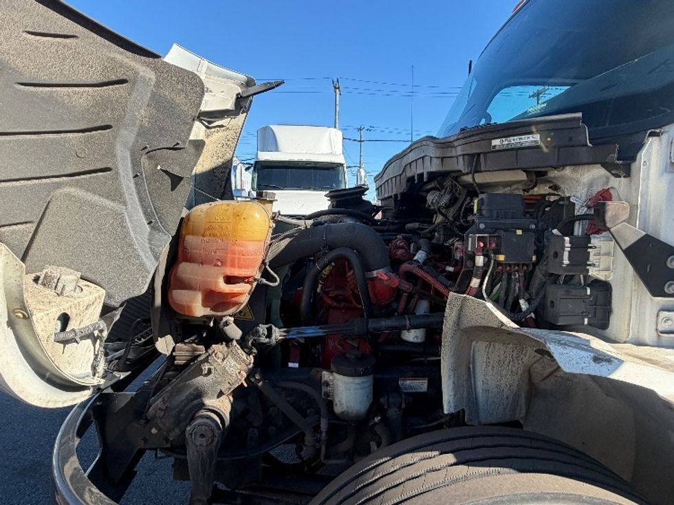Medium Duty Box Truck-Light and Medium Duty Trucks-International-2022-MV607-Kearny-NJ-123,872\n\t\tmiles-$ 76,000 - Image 24