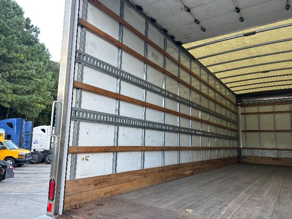 Medium Duty Box Truck-Light and Medium Duty Trucks-International-2022-MV607-Kennesaw-GA-154,517\n\t\tmiles-$ 69,000 - Image 11