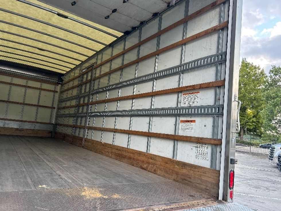 Medium Duty Box Truck-Light and Medium Duty Trucks-International-2022-MV607-Kennesaw-GA-154,517\n\t\tmiles-$ 69,000 - Image 12