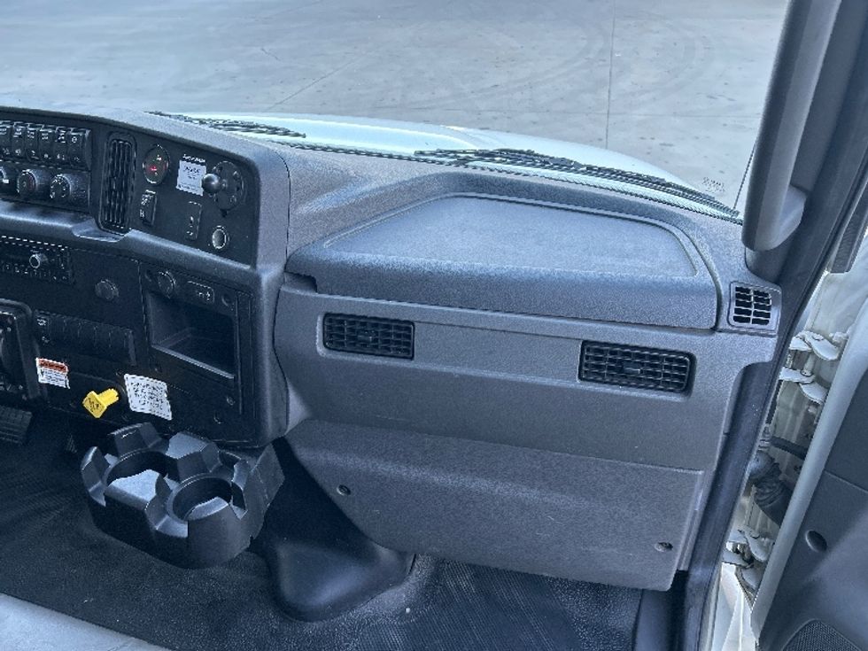 Medium Duty Box Truck-Light and Medium Duty Trucks-International-2022-MV607-Kennesaw-GA-154,517\n\t\tmiles-$ 69,000 - Image 21