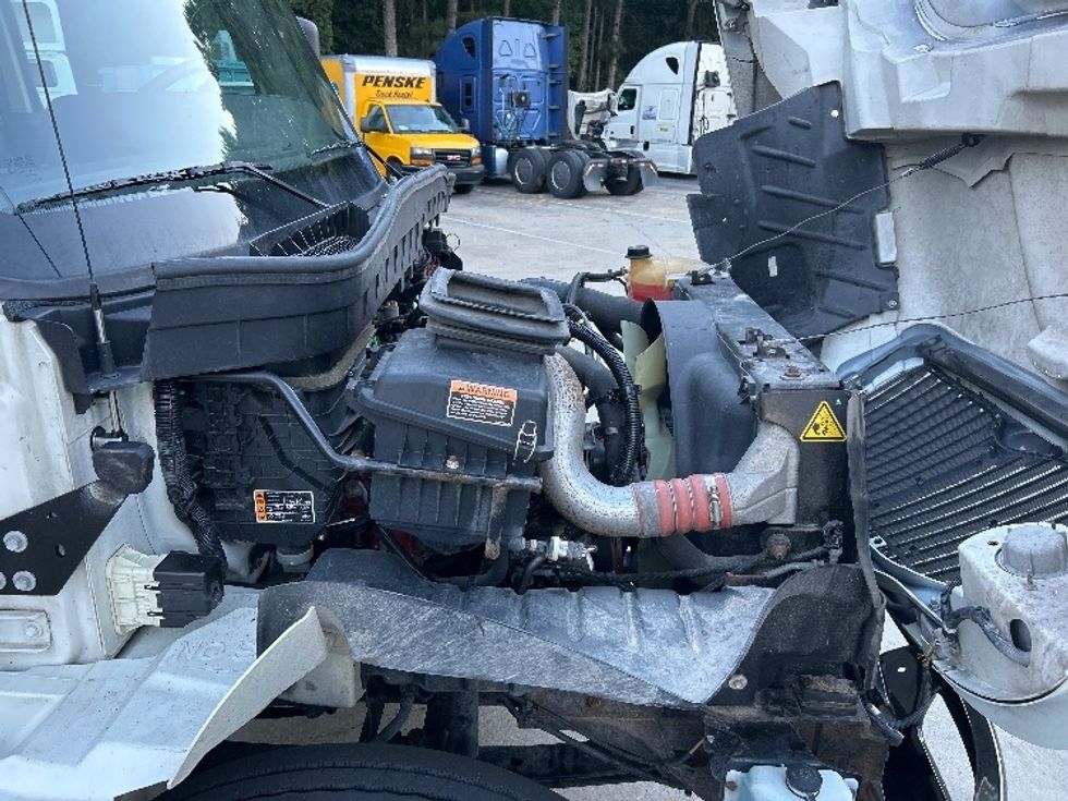 Medium Duty Box Truck-Light and Medium Duty Trucks-International-2022-MV607-Kennesaw-GA-154,517\n\t\tmiles-$ 69,000 - Image 23