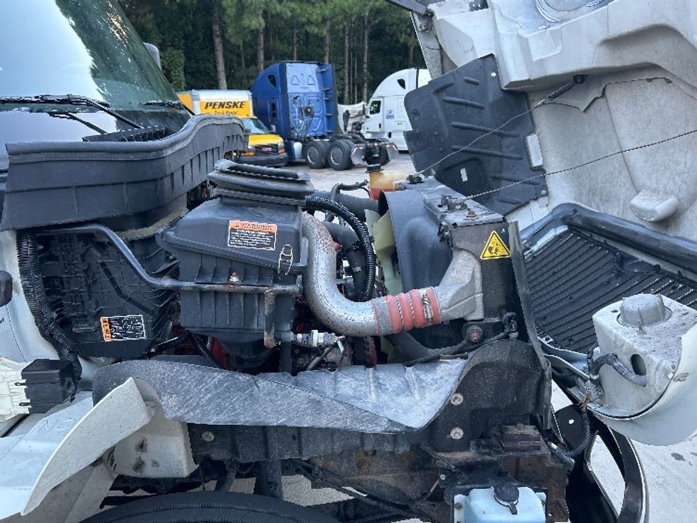 Medium Duty Box Truck-Light and Medium Duty Trucks-International-2022-MV607-Kennesaw-GA-154,517\n\t\tmiles-$ 69,000 - Image 24
