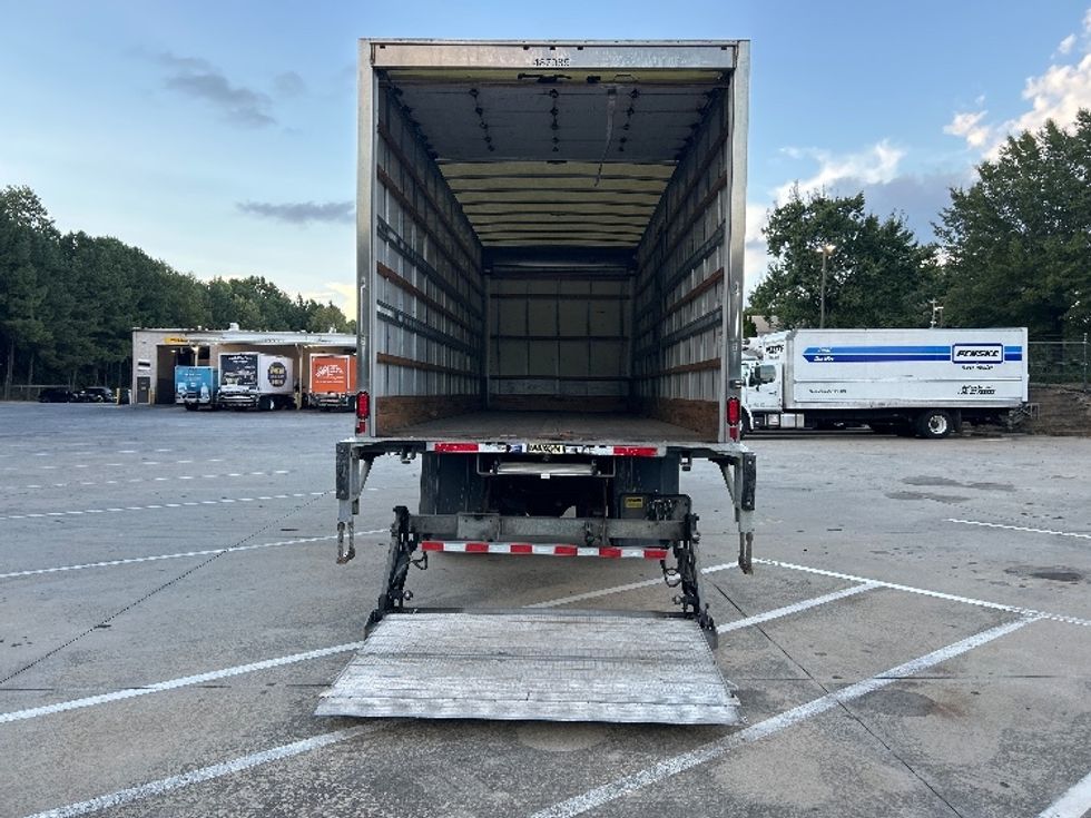 Medium Duty Box Truck-Light and Medium Duty Trucks-International-2022-MV607-Kennesaw-GA-154,517\n\t\tmiles-$ 69,000 - Image 9
