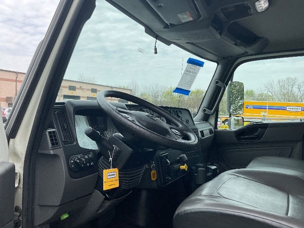 Medium Duty Box Truck-Light and Medium Duty Trucks-International-2022-MV607-King Of Prussia-PA-109,632\n\t\tmiles-$ 64,500 - Image 17