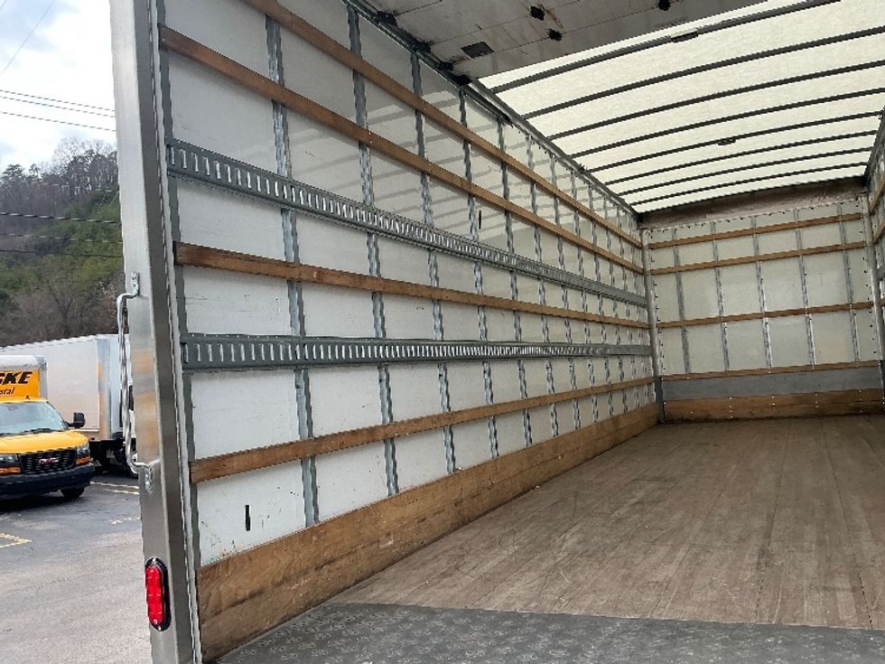 Medium Duty Box Truck-Light and Medium Duty Trucks-International-2022-MV607-Knoxville-TN-63,260\n\t\tmiles-$ 83,750 - Image 11