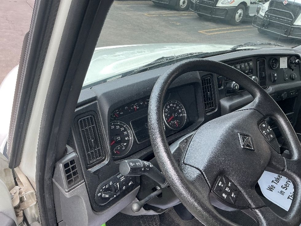 Medium Duty Box Truck-Light and Medium Duty Trucks-International-2022-MV607-Knoxville-TN-63,260\n\t\tmiles-$ 83,750 - Image 17