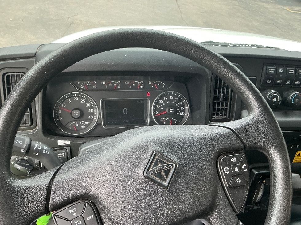 Medium Duty Box Truck-Light and Medium Duty Trucks-International-2022-MV607-Knoxville-TN-63,260\n\t\tmiles-$ 83,750 - Image 18