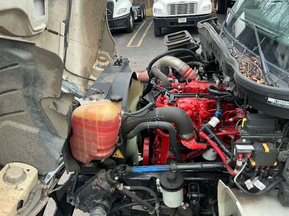 Medium Duty Box Truck-Light and Medium Duty Trucks-International-2022-MV607-Knoxville-TN-63,260\n\t\tmiles-$ 83,750 - Image 24