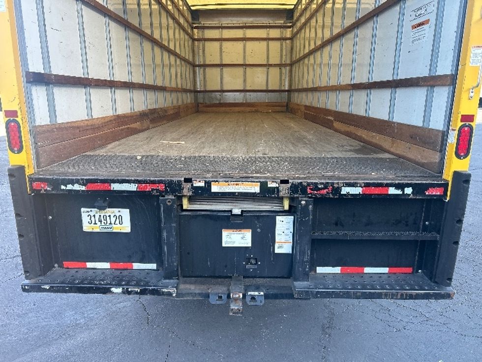 Medium Duty Box Truck-Light and Medium Duty Trucks-International-2022-MV607-La Mirada-CA-235,797\n\t\tmiles-$ 41,250 - Image 10