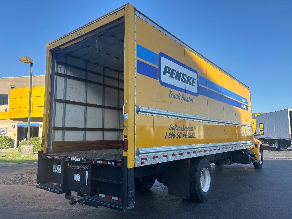 Medium Duty Box Truck-Light and Medium Duty Trucks-International-2022-MV607-La Mirada-CA-235,797\n\t\tmiles-$ 41,250 - Image 13