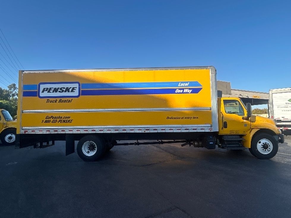 Medium Duty Box Truck-Light and Medium Duty Trucks-International-2022-MV607-La Mirada-CA-235,797\n\t\tmiles-$ 41,250 - Image 15