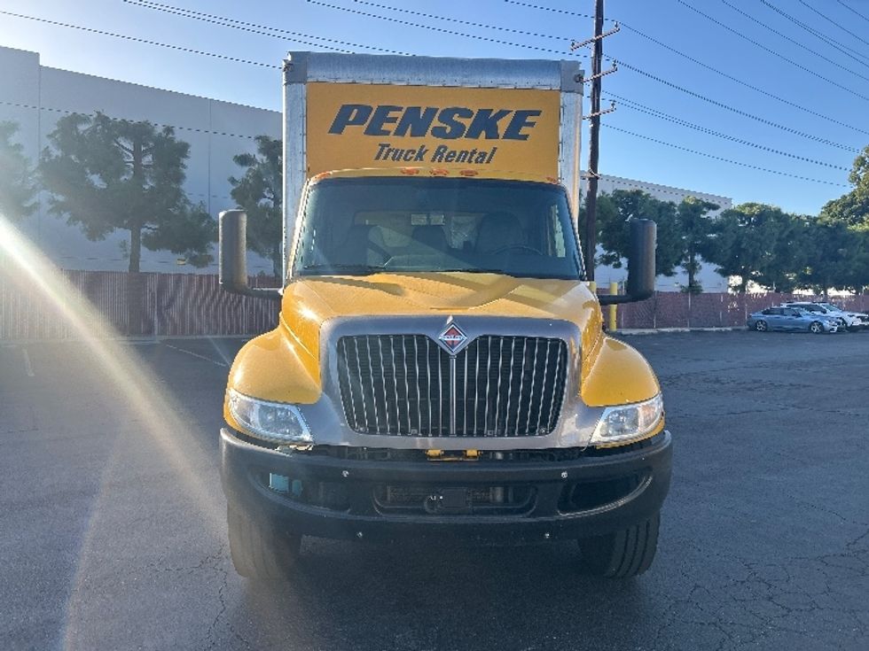 Medium Duty Box Truck-Light and Medium Duty Trucks-International-2022-MV607-La Mirada-CA-235,797\n\t\tmiles-$ 41,250 - Image 2