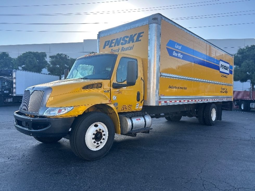 Medium Duty Box Truck-Light and Medium Duty Trucks-International-2022-MV607-La Mirada-CA-235,797\n\t\tmiles-$ 41,250 - Image 3