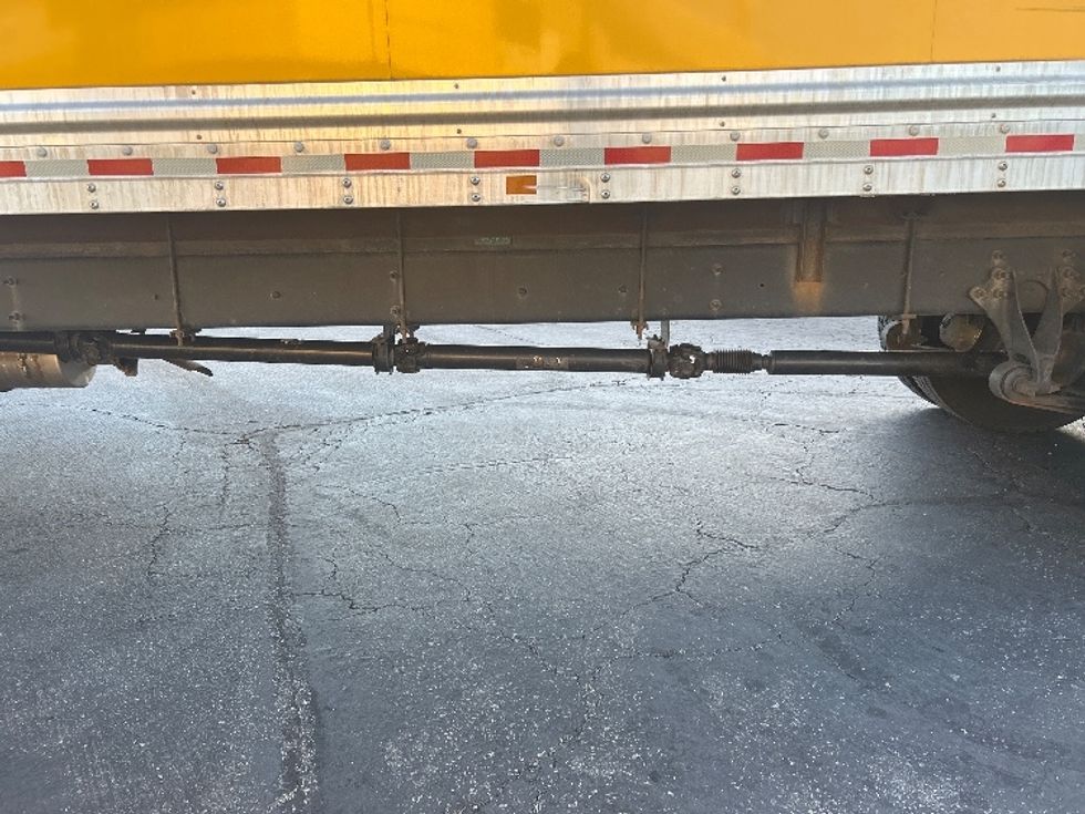 Medium Duty Box Truck-Light and Medium Duty Trucks-International-2022-MV607-La Mirada-CA-235,797\n\t\tmiles-$ 41,250 - Image 5