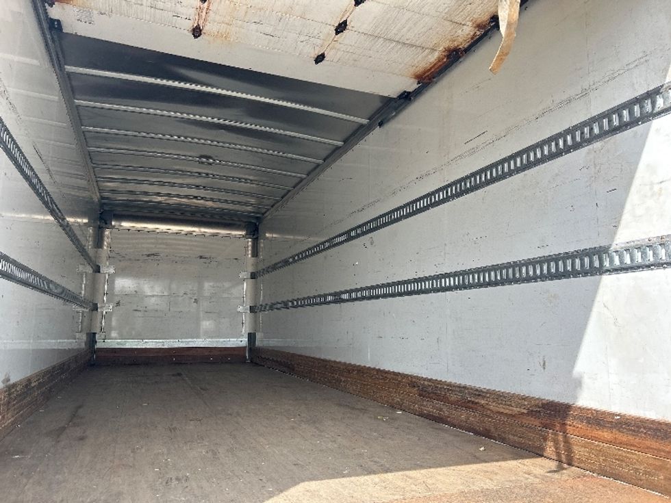 Medium Duty Box Truck-Light and Medium Duty Trucks-International-2022-MV607-La Porte-IN-183,057\n\t\tmiles-$ 45,000 - Image 12