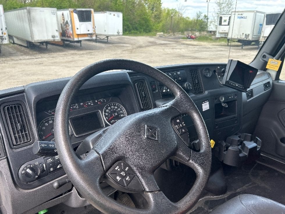 Medium Duty Box Truck-Light and Medium Duty Trucks-International-2022-MV607-La Porte-IN-183,057\n\t\tmiles-$ 45,000 - Image 17