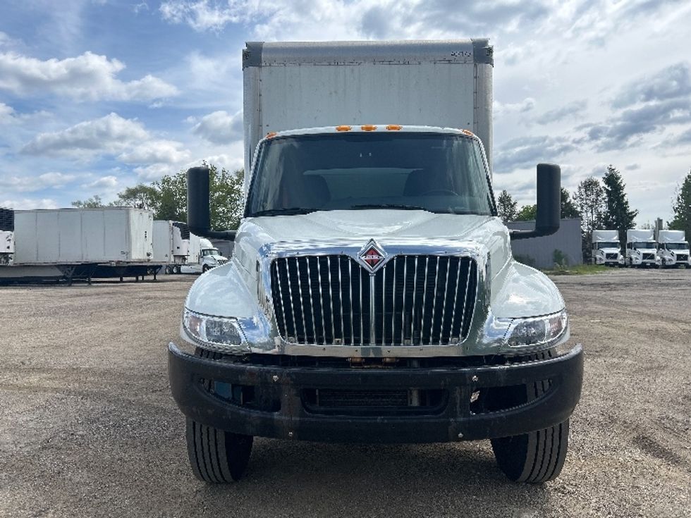 Medium Duty Box Truck-Light and Medium Duty Trucks-International-2022-MV607-La Porte-IN-183,057\n\t\tmiles-$ 45,000 - Image 2