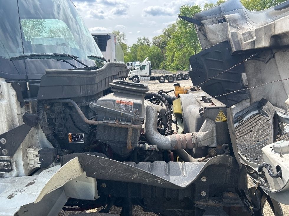 Medium Duty Box Truck-Light and Medium Duty Trucks-International-2022-MV607-La Porte-IN-183,057\n\t\tmiles-$ 45,000 - Image 24