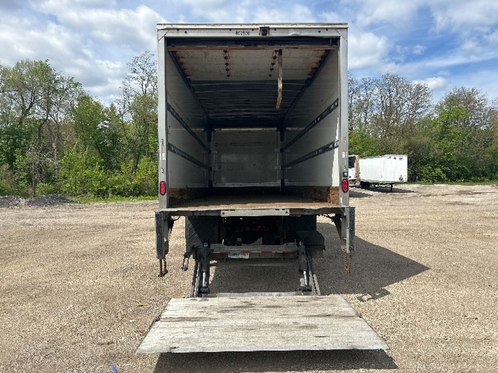 Medium Duty Box Truck-Light and Medium Duty Trucks-International-2022-MV607-La Porte-IN-183,057\n\t\tmiles-$ 45,000 - Image 9