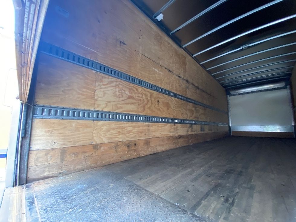 Medium Duty Box Truck-Light and Medium Duty Trucks-International-2022-MV607-La Porte-IN-299,413\n\t\tmiles-$ 34,000 - Image 10