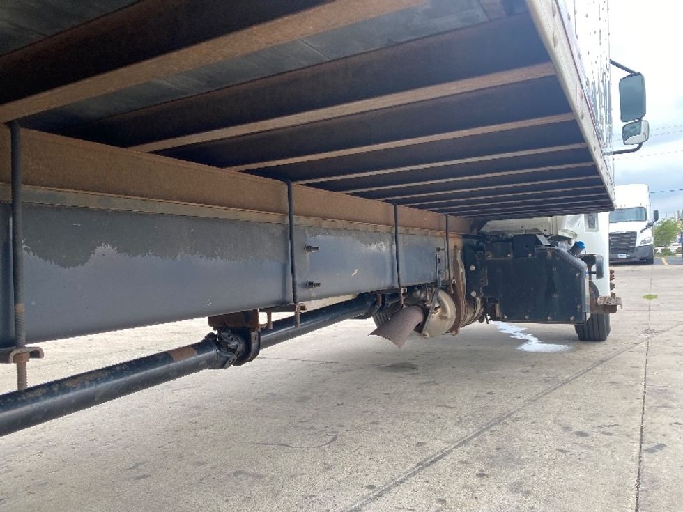 Medium Duty Box Truck-Light and Medium Duty Trucks-International-2022-MV607-La Porte-IN-299,413\n\t\tmiles-$ 34,000 - Image 13