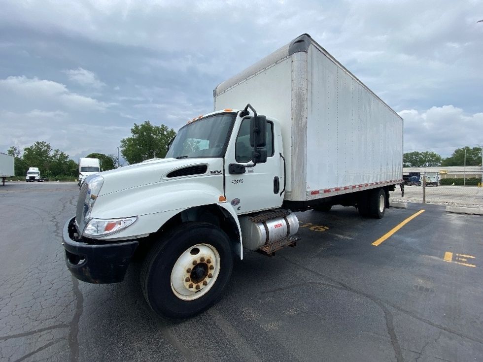 Medium Duty Box Truck-Light and Medium Duty Trucks-International-2022-MV607-La Porte-IN-299,413\n\t\tmiles-$ 34,000 - Image 3