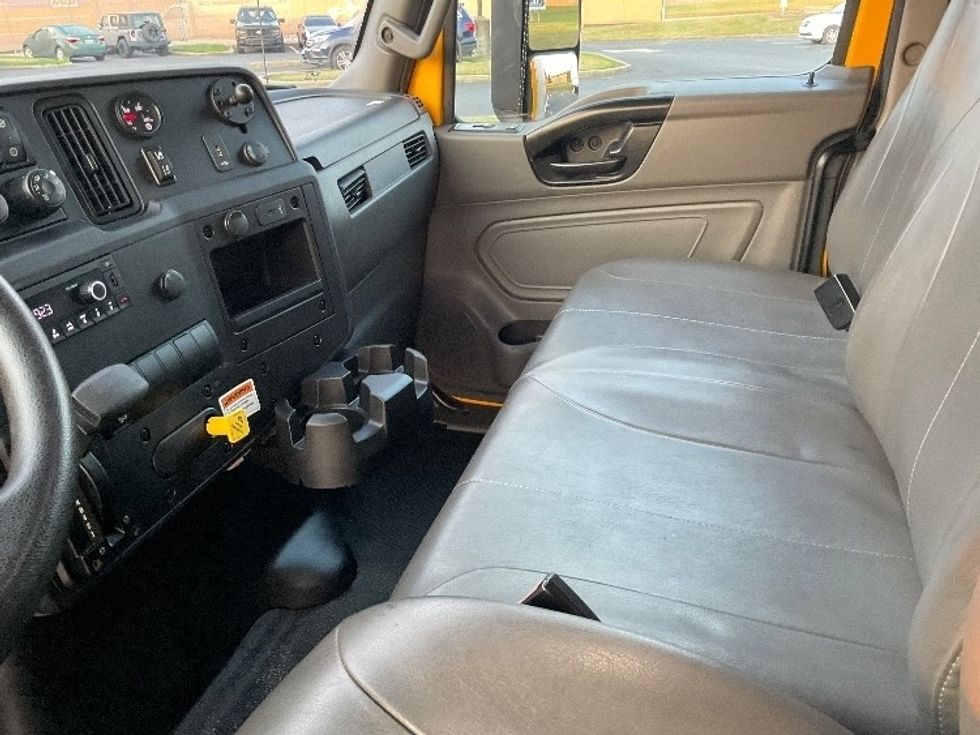 Medium Duty Box Truck-Light and Medium Duty Trucks-International-2022-MV607-Lafayette-LA-288,698\n\t\tmiles-$ 36,750 - Image 19